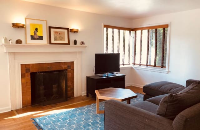 3122 23rd Ave S - 3122 23rd Avenue South, Seattle, WA 98144