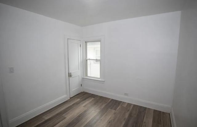 13706 Coit Road - Upper Unit Gallery 3
