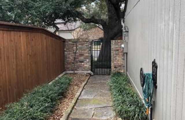 9527 Highland View Drive Gallery 3