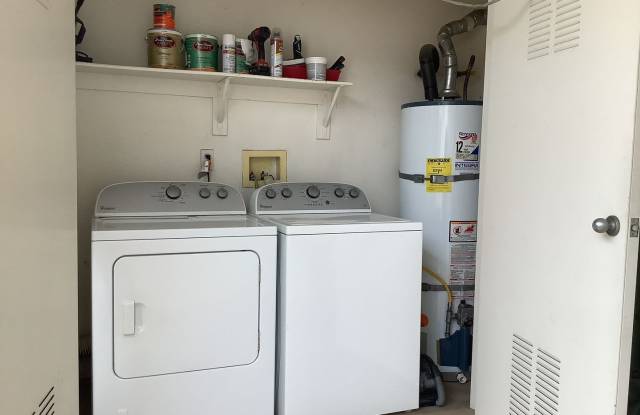 Upstairs condo in the Remington of Rancho San Diego with laundry a parking spot near all grades of school Gallery 4