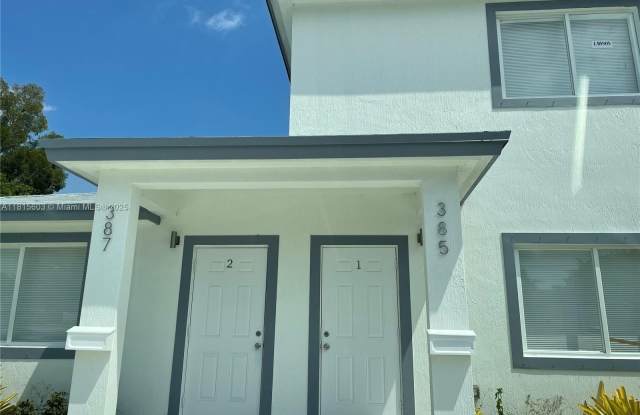 385 NW 82nd Ter photos photos