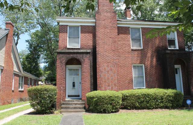 2 Bedroom/ 1 Bath Apartment in Shandon photos photos