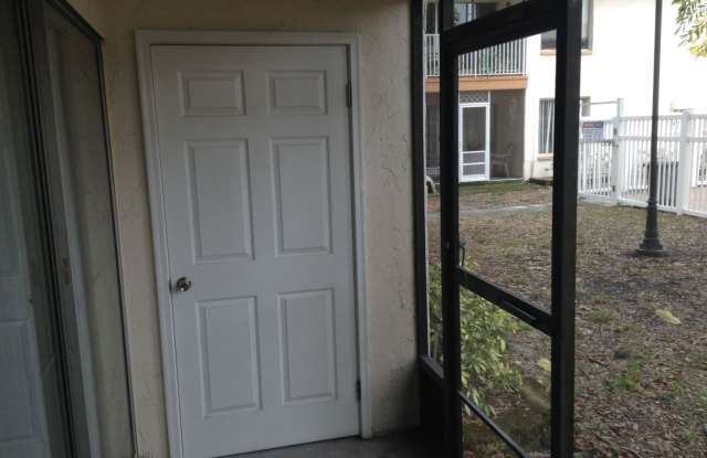 701 99TH AVE NORTH BLDG #15, UNIT #102 Gallery 4