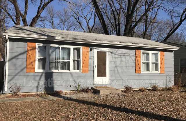 1418 West 22nd Terrace - 1418 West 22nd Terrace, Lawrence, KS 66046