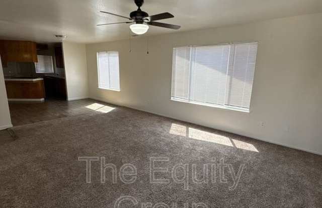 983 North Lynora Gallery 3