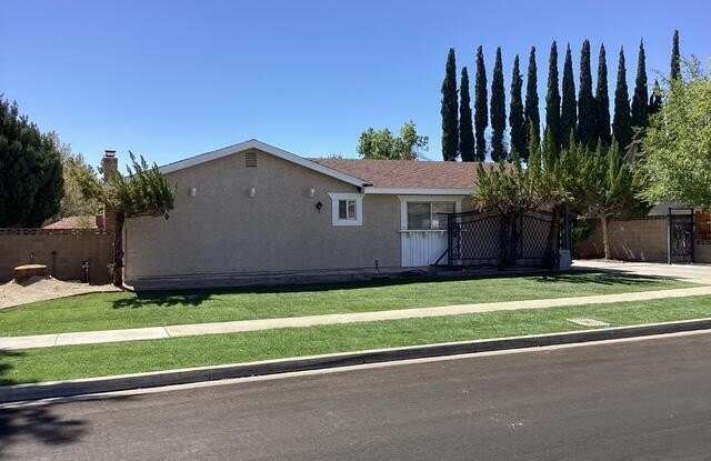 540 Fairway Drive - 540 Fairway Drive, Palmdale, CA 93551