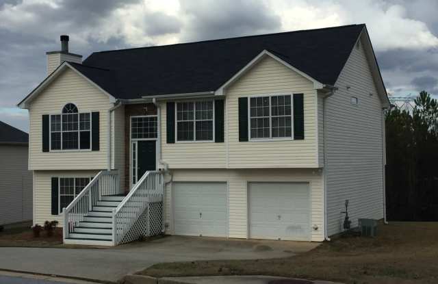Open house This Monday @ 5:30 until 6PM This well maintained home is spacious enough to accommodate all your needs! photos photos