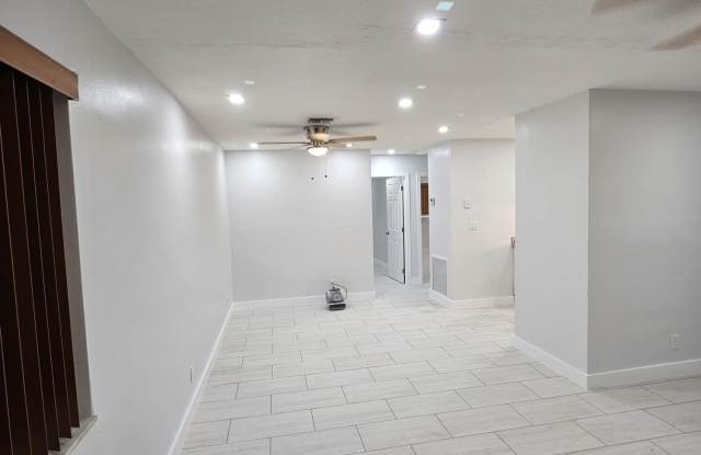 2040 SW 41st Avenue Gallery 2