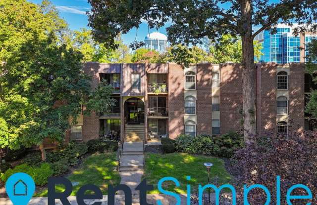 3302 Woodburn Village Drive Unit 21 Gallery 1