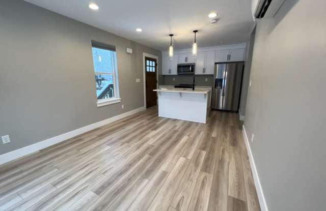 NEWER CONSTRUCTION  WESTSIDE BEND Gallery 3