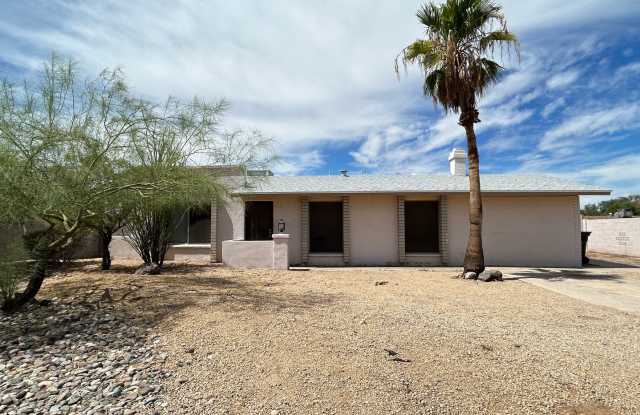 New Paint, Flooring, Appliances and more updates! photos photos