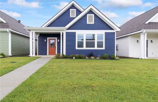 900  NE Heights  LN - 900 Northeast Heights Lane, Benton County, AR 72712
