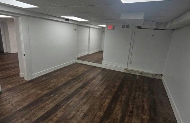 235 W STATE Street Gallery 4