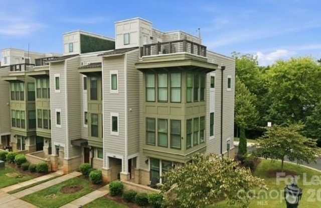 340 Uptown W Drive photos photos 340 Uptown W Drive photos photos