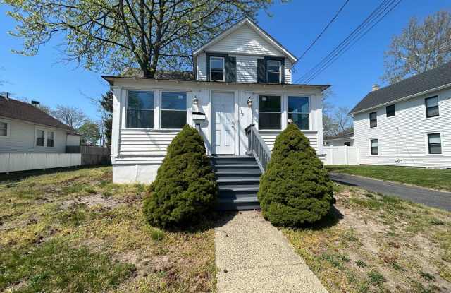 Lovely 4 Bedroom Single Family House in Neptune! photos photos