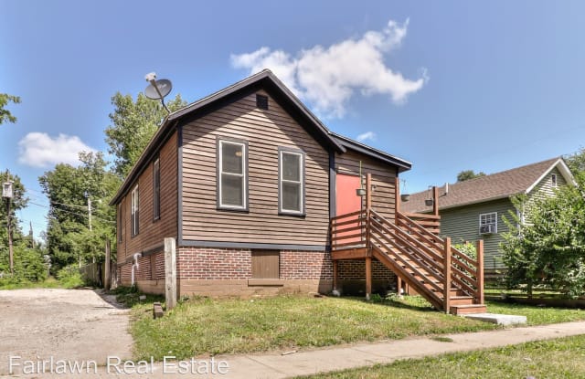 36 E Beardsley Ave - 36 East Beardsley Avenue, Champaign, IL 61820