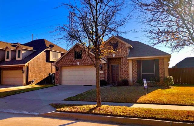 304 Darlington Trail - 304 Darlington Trail, Fort Worth, TX 76131