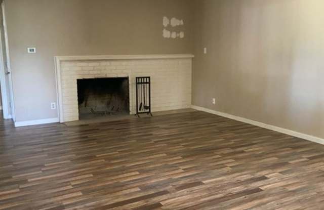 5934 Dante St Gallery 2