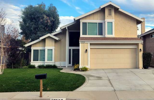 Beautiful three bedroom/2.5 bath Valencia home--Move in ready! - 27808 Sycamore Creek Drive, Santa Clarita, CA 91354