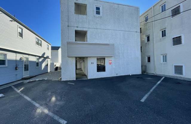 33 Fremont Avenue unit: 8 photos photos