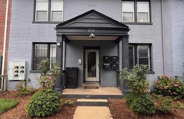 1716 W VIRGINIA Avenue NE Gallery 2