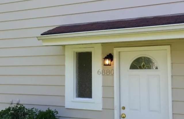 2 bedroom condo with central air photos photos