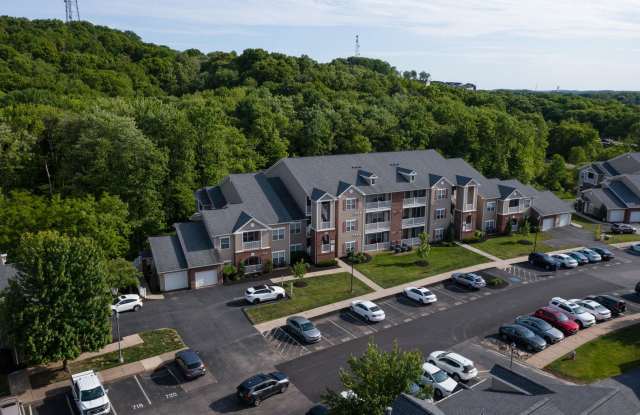 Second Floor Front View 2 Bedroom in a Gated Community! - 518 Stockton Ridge, Cranberry Township, PA 16066