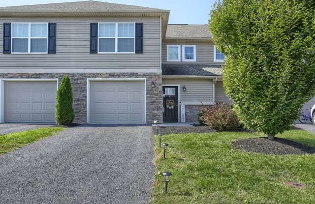 Fully Furnished 3 Bedroom Townhome photos photos