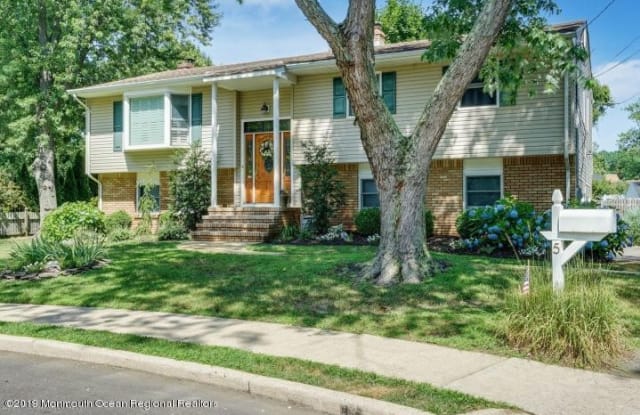 5 Robin Drive - 5 Robin Drive, Monmouth County, NJ 07755