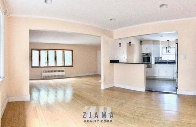 4218 Avenue I Gallery 3