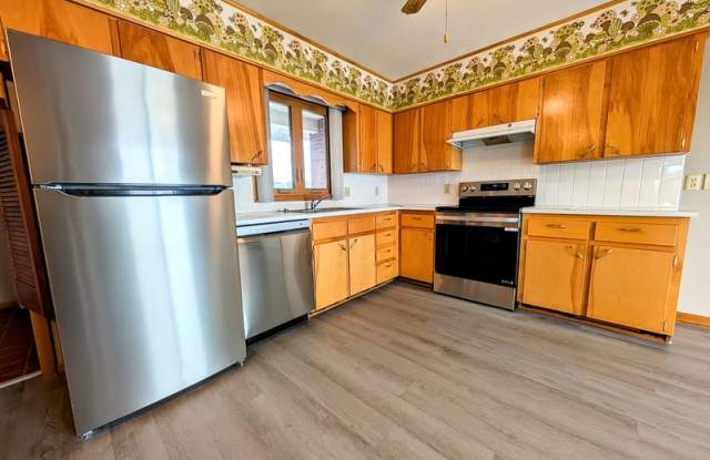 1716 Kemble Drive Gallery 3