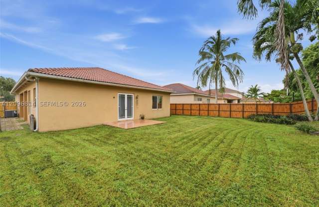 1420 SE 23rd Dr. Gallery 3