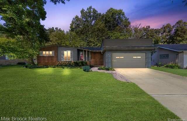 966 WOODLEA Street - 966 Woodlea Street, Birmingham, MI 48009