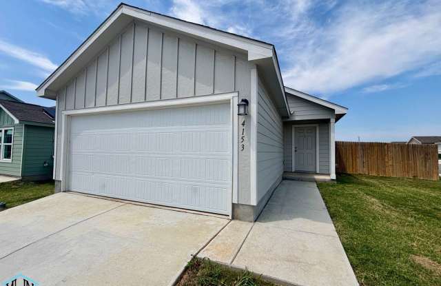 Beautiful 3 bed/2 bath 1,375 sqft home with appliances included! Conveniently located off Southton Rd., Highway 37 S., and easy access to amenities, schools, and major thoroughfares! photos photos