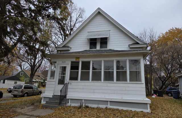 3020 Dupont Avenue North Gallery 2