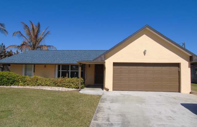 450 Roosevelt Avenue photos photos