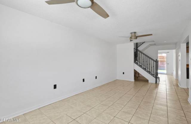 11048 Sunshine Court Gallery 3