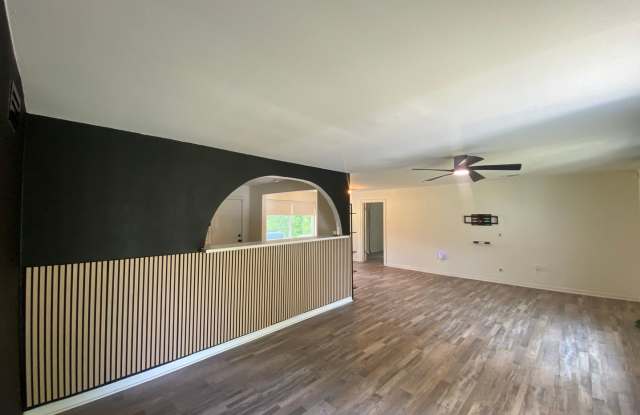 ***Price Drop plus $500 off First Month's Rent*** Modern Comfort in a Prime Baton Rouge Location Gallery 4