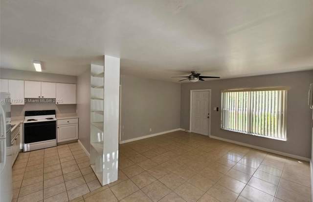 1544 NW 6th Ave photos photos