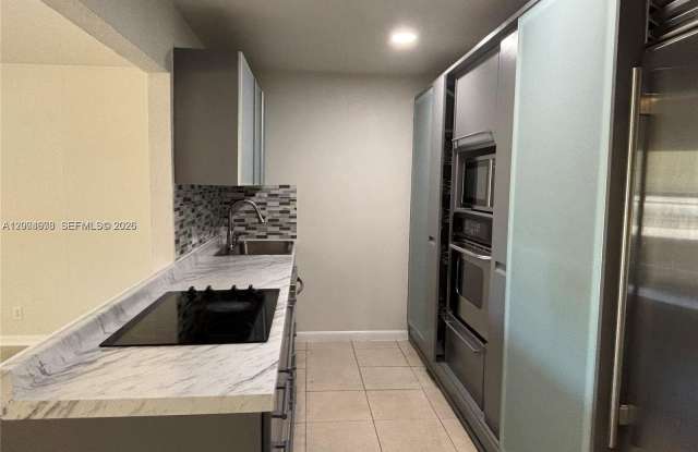 543 SW 61st Ter photos photos