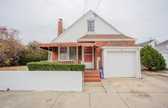 76 Clayton Clayton Avenue photos photos