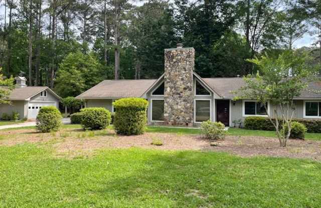 100 Sandown Drive - Available May 2025! 3 BDR and 2 BTH - Fayette County School! photos photos