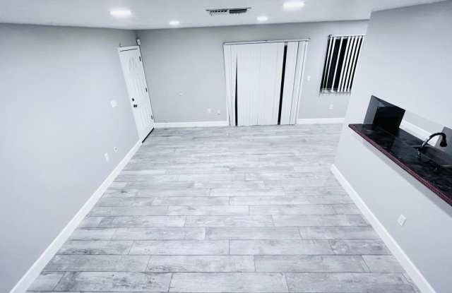 5580 SLASH PINE Court Gallery 4