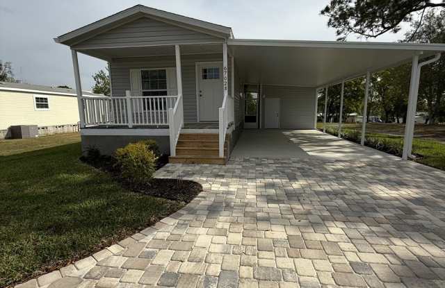 6702 B Lakewood Dr photos photos