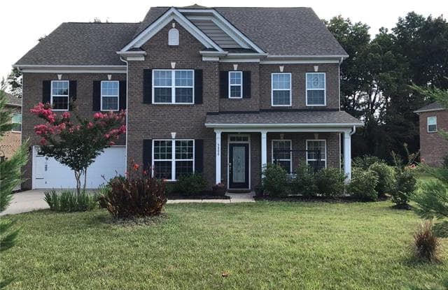 10423 Woodview Circle - 10423 Woodview Cir, Charlotte, NC 28277