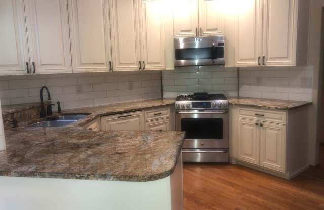 1586 Sharon Lane NW Gallery 3