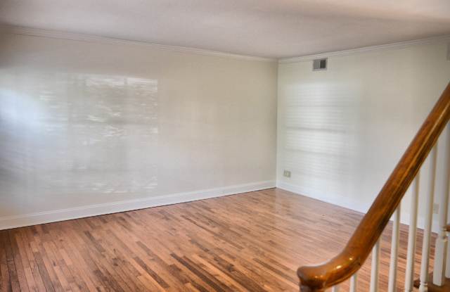 Avail Aug 2027 - Beautiful 2 Bedroom, 1.5 Bath Townhome – 1 mile to UNC! Gallery 3