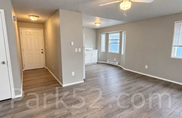 First 2 Full Months of Rent FREE! Tacoma Area Fourplex - 2 Bedroom 1 Bathroom Apartment Gallery 3