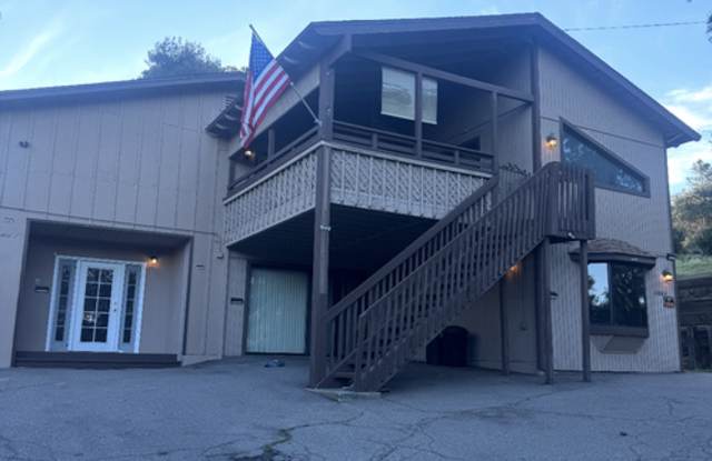 VICTORIA photos photos