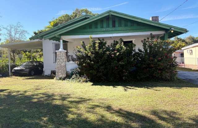 1244 SW 13th Ct photos photos